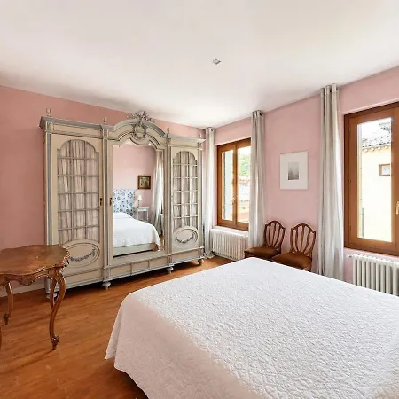Appartement Spacious, Bright And Airy Flat At Accademia