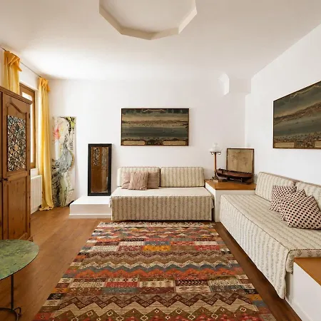 Spacious, Bright And Airy Flat At Accademia 公寓 *